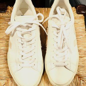 Veja Women's Campo Sneakers, Extra White Almond, 9.5 Medium US